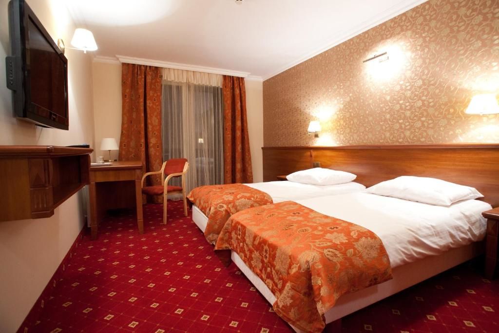 Отель Hotel Albatros Serwy