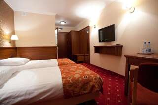 Отель Hotel Albatros Serwy Двухместный номер с 1 кроватью или 2 отдельными кроватями-4